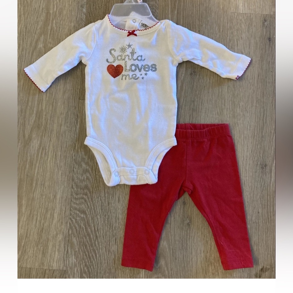Carter's Girl’s Size 3 Months Red  & White Outfit Says Santa Loves Me